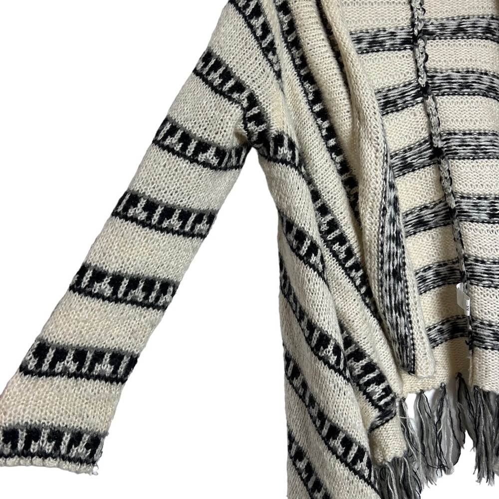 Cozy Casual Knit Sweater Womens Small Long Sleeve Waterfall Tassel Black White - Picture 3 of 7